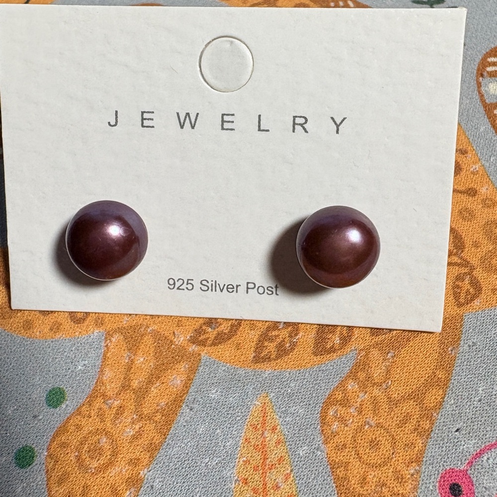 Freshwater pearls Purple Stud Earrings